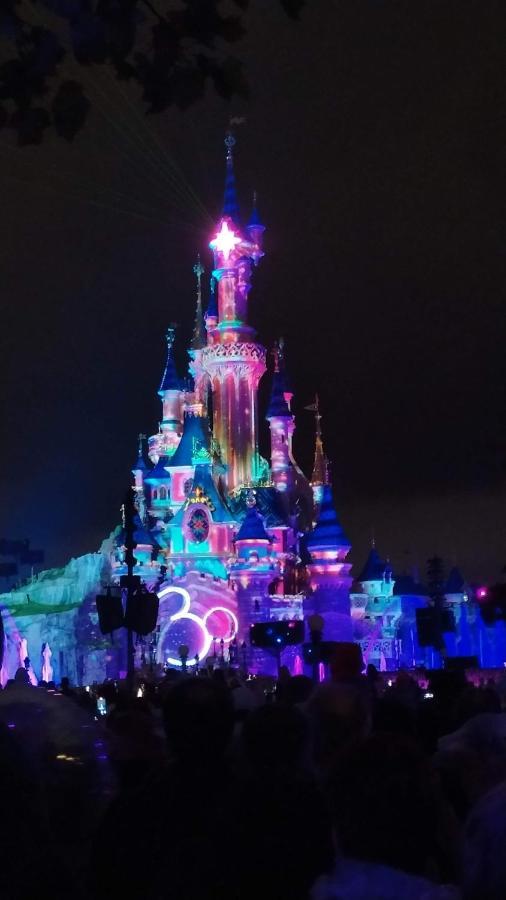 L'essentiel, maison de ville proche du parc Disney Chessy  Extérieur photo